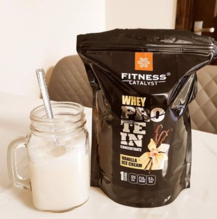 Bột uống Mass tăng cơ Fitness Catalyst Whey protein concentrate