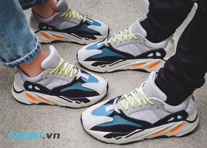 Giày đẹp Adidas Yeezy 700 cho cả nam và nữ