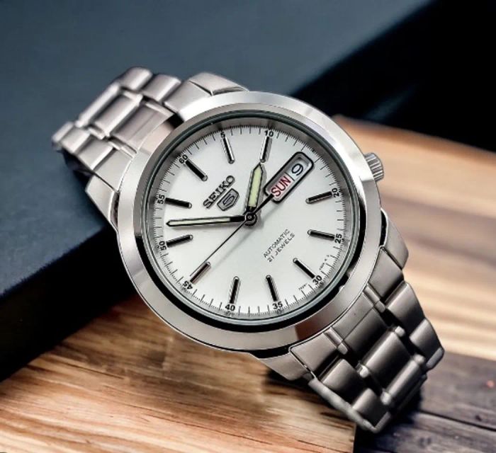 Đồng hồ Seiko 5 SNKE49