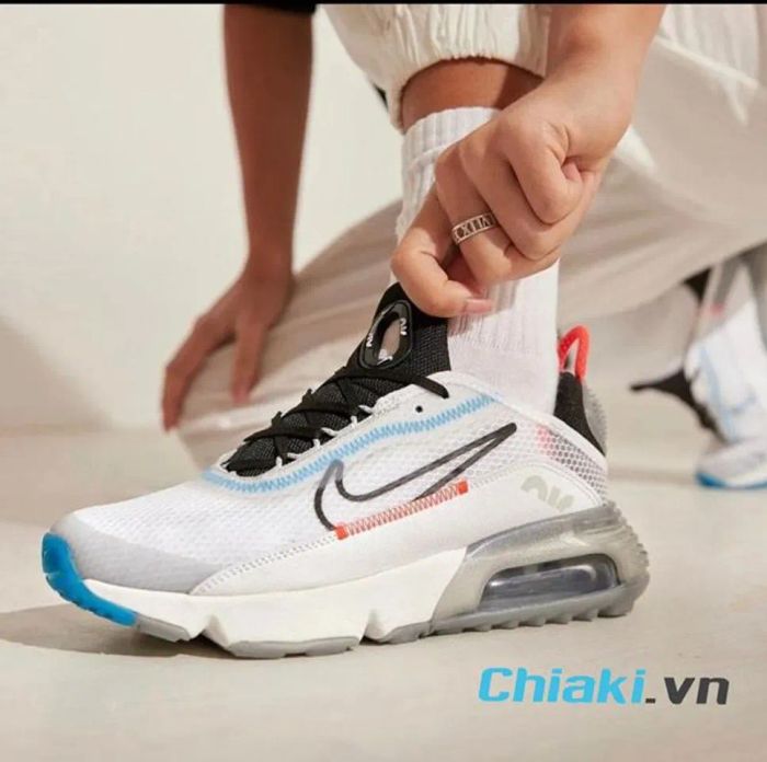 Nike Air Max - sự lựa chọn cho người chân to