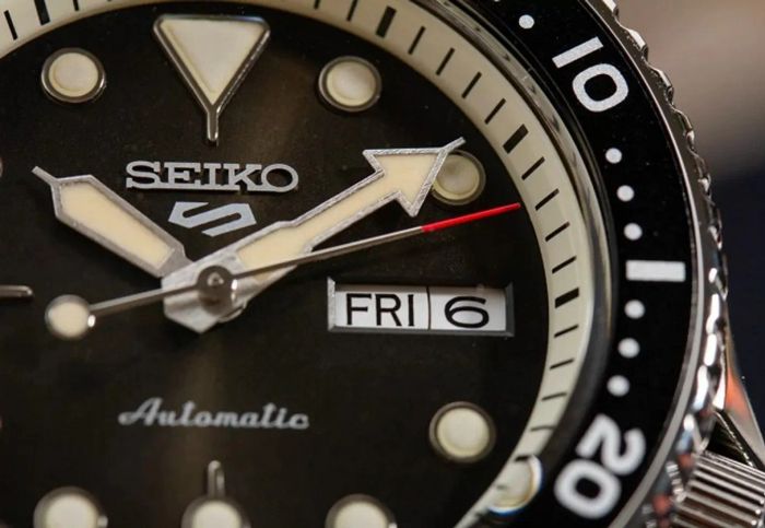 Đồng hồ Seiko 5