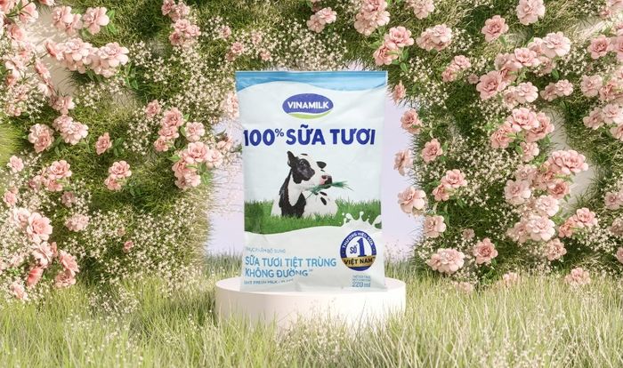 Sữa tươi tiệt trùng Vinamilk hương đường 220 ml (dành cho trẻ từ 1 tuổi trở lên)