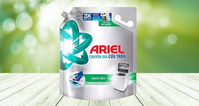 Nước giặt Ariel Chuyên Gia Cửa Trên sạch sâu hương nắng mai túi 3.4 lít