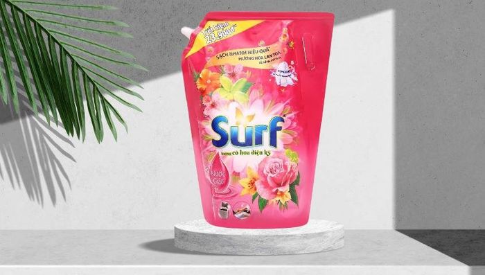 Nước giặt Surf hương hoa cỏ diệu kỳ