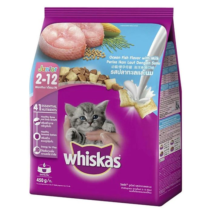 Giai đoạn hơn 2 tháng, mèo con đã sẵn sàng ăn hạt mềm Whiskas.