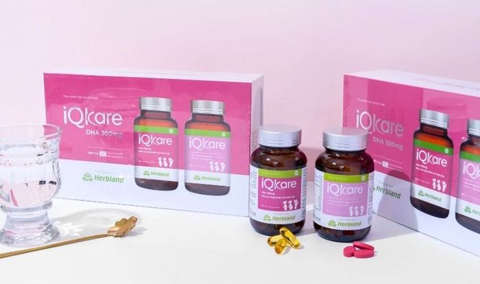 Bộ 2 lọ viên uống Herbland IQKARE bổ sung vitamin và khoáng chất, mỗi lọ có 30 viên