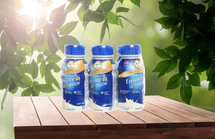 Lốc 6 chai sữa bột pha sẵn Ensure Gold Vigor vani 237 ml