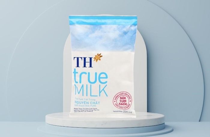 Sữa tươi TH true MILK không đường 220 ml