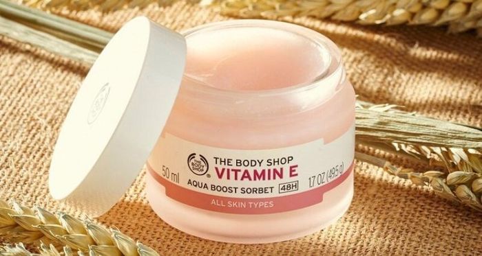 Kem dưỡng ẩm Vitamin E Aqua Boost Sorbet