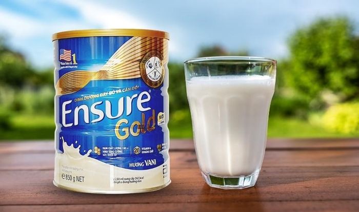 Sữa Ensure Gold là sản phẩm của Abbott Hoa Kỳ và được sản xuất tại Singapore.