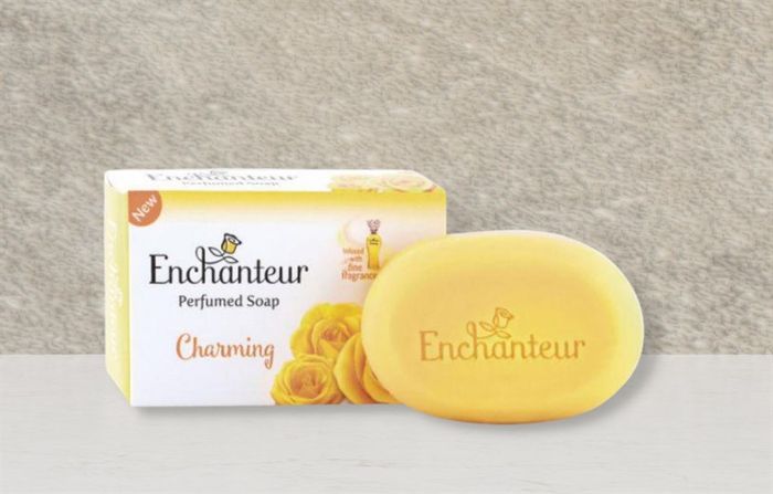 Xà bông cục Enchantuer Charming hương nước hoa 90g