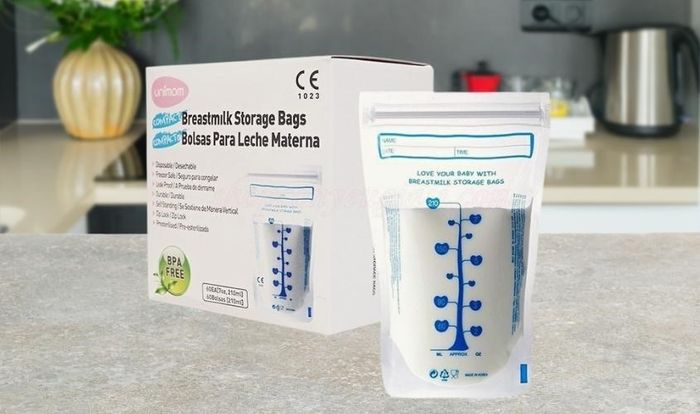 Túi trữ sữa Unimom được làm từ chất liệu nhựa cao cấp, không chứa chất BPA