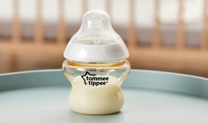 Bình sữa nhựa PPSU Tommee Tippee Closer to Nature 422750 cổ rộng 150 ml (0 - 3 tháng)