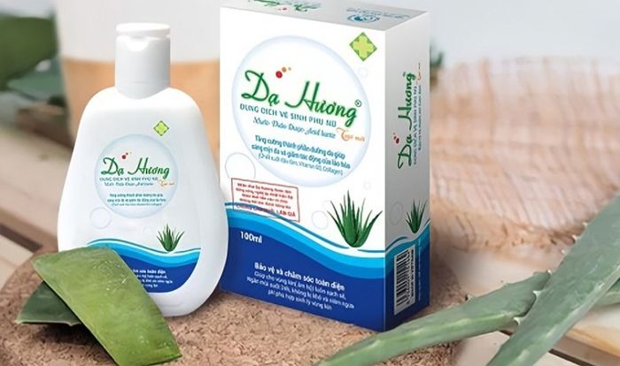 Dung dịch vệ sinh phụ nữ Dạ Hương hương dịu nhẹ 100 ml