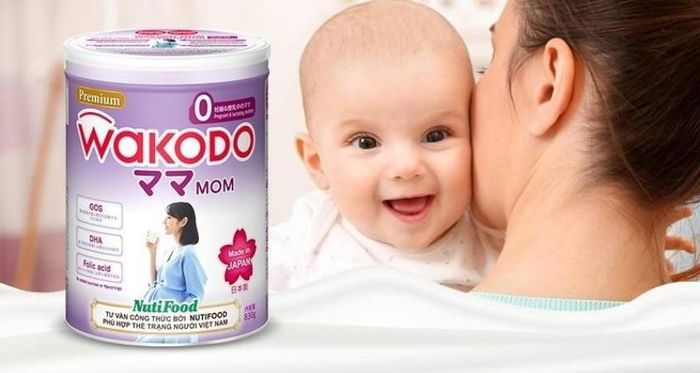 Sữa bầu Wakodo Mom 830g chứa nhiều dưỡng chất quan trọng cho phụ nữ mang thai 5 tháng