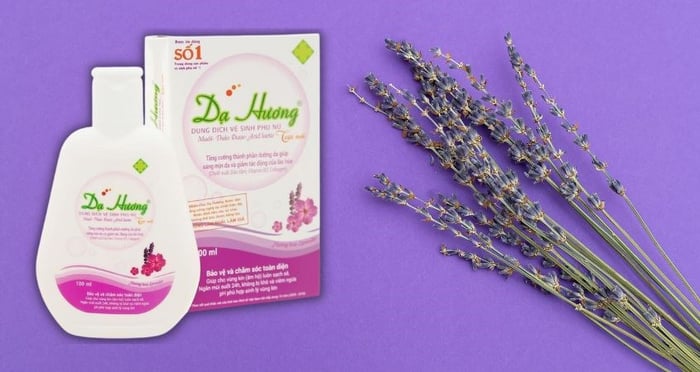 Dung dịch vệ sinh phụ nữ Dạ Hương hương Lavender dung tích 100 ml giúp vùng kín luôn sạch sẽ và không bị nấm ngứa