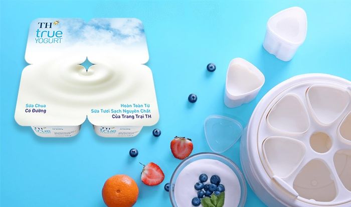 Lốc 4 hộp sữa chua có đường TH true YOGURT 100g