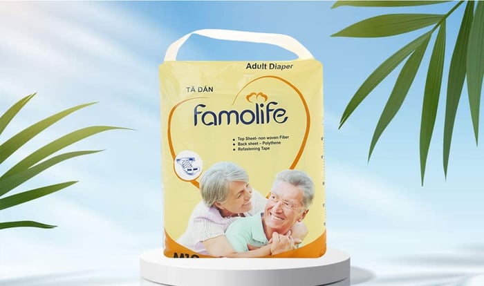 Tã dán người lớn FAMOLIFE