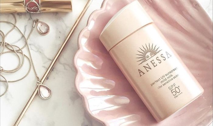 Kem Chống Nắng Anessa Perfect UV Mild Milk SPF 50