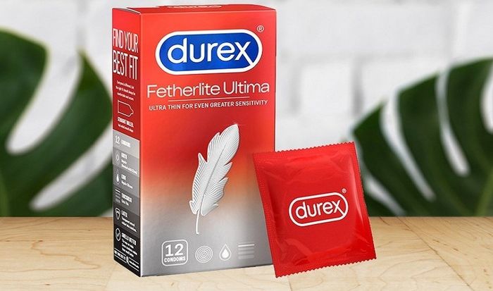 Hộp 12 cái bao cao su Durex Fetherlite Ultima 52 mm