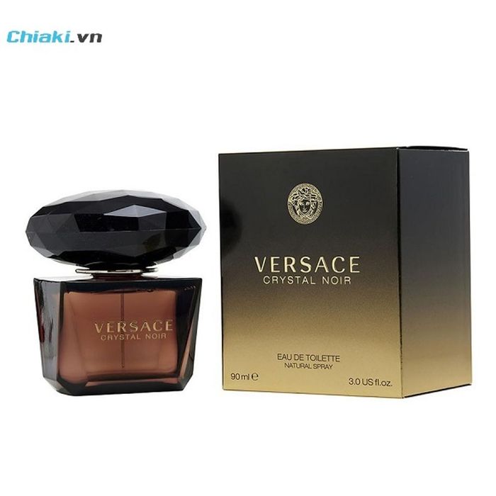 Muốn biết nước hoa Versace nữ nào thơm nhất và mua chính hãng ở đâu? Hãy tìm hiểu ngay!