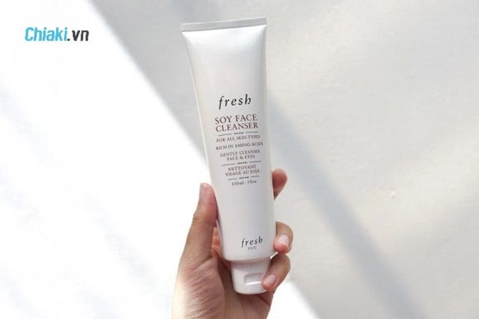 Sữa rửa mặt dành cho da khô nhạy cảm Fresh Soy Face Cleanser