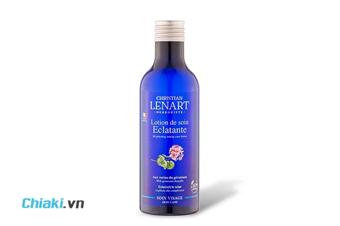 Toner Christian Lenart Eclatante giúp làm dịu da và kháng khuẩn, mang lại làn da tươi sáng và khỏe mạnh.