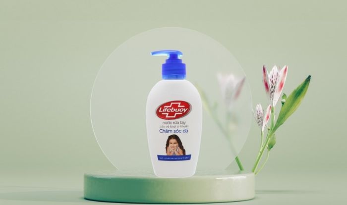 Dung dịch rửa tay Lifebuoy chăm sóc da nhẹ nhàng 177 ml