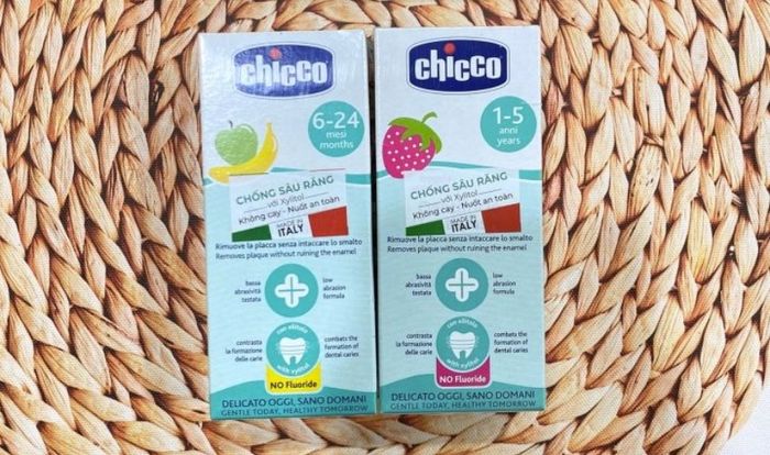 Kem đánh răng Chicco hương dâu 50 ml