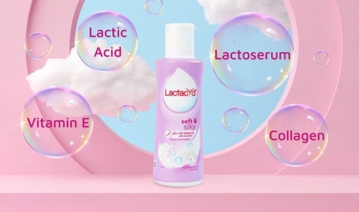 Dung dịch vệ sinh phụ nữ Lactacyd Soft & Silky với hương dịu nhẹ, dung tích 150 ml