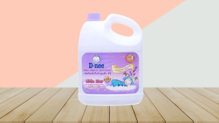 Nước xả quần áo cho bé D-nee Tím hương trái cây can 3 lít