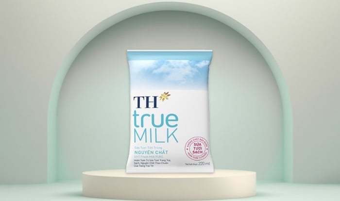 Sản phẩm Sữa tươi tiệt trùng TH true MILK không đường 220 ml (dành cho trẻ từ 1 tuổi)