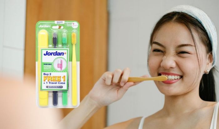 Bộ 3 bàn chải đánh răng Jordan Clean Smile lông mềm