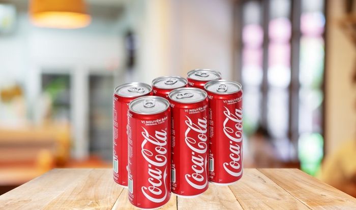 Lốc 6 lon nước ngọt Coca-Cola vị nguyên bản 320 ml