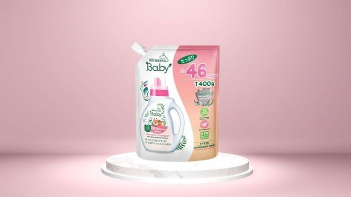 Nước xả quần áo cho bé Kirasara Baby hương oải hương và hoa cúc túi 1.4 lít