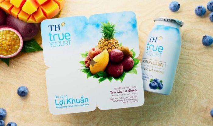 Hộp sữa chua trái cây TH true YOGURT vị trái cây 100g (dành cho trẻ từ 1 tuổi) - Lốc 4 hộp