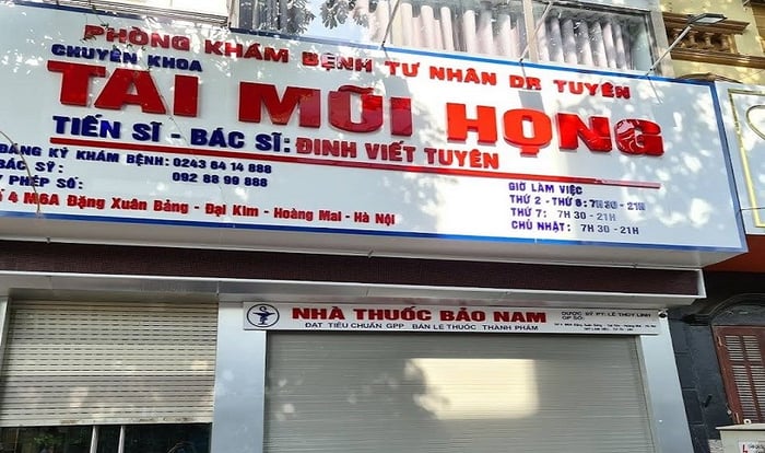 Phòng khám của bác sĩ Đinh Viết Tuyên là một trong những địa điểm chăm sóc tai mũi họng nổi tiếng tại Linh Đàm.