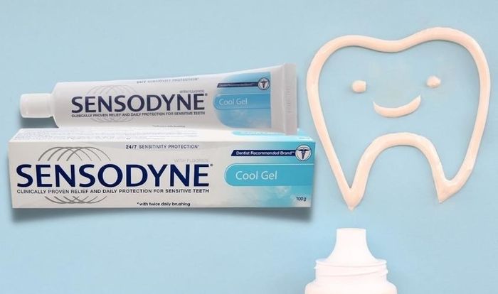 Kem đánh răng Sensodyne Cool Gel giảm ê buốt 24/7 với hương bạc hà, dung tích 100g