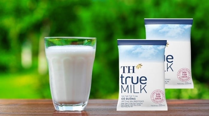 Sữa tươi TH true MILK có đường 220ml