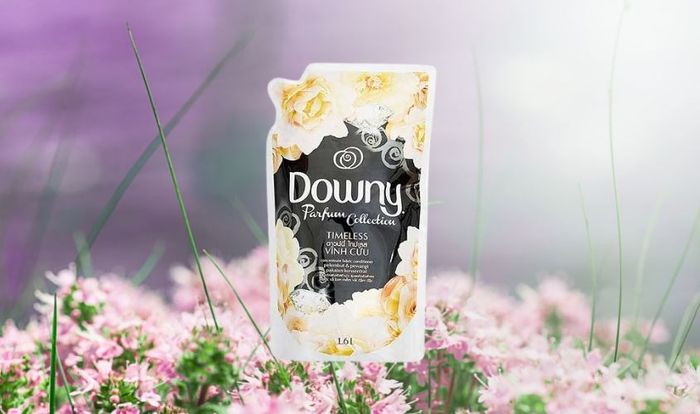 Nước xả vải Downy Eternal