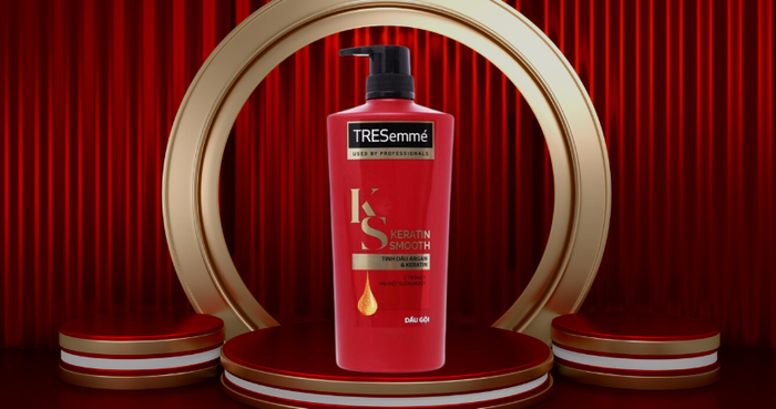 Dầu gội TRESemmé Keratin Smooth giúp tóc trở nên mềm mượt, bóng mượt 621 ml