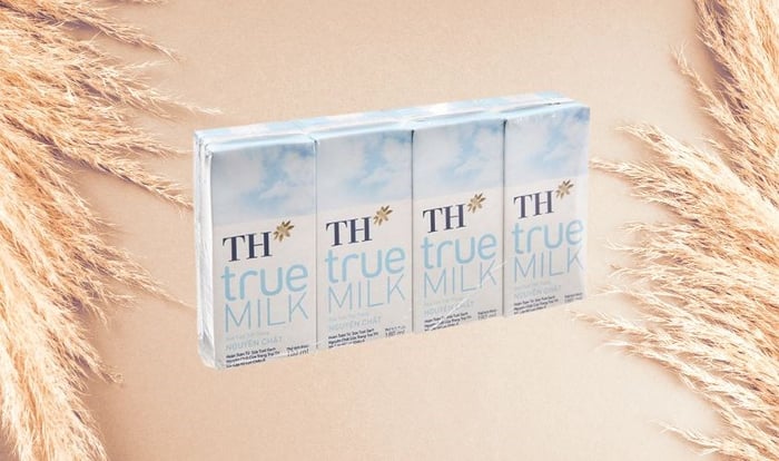 Lốc 4 hộp sữa tươi TH true MILK không đường 180 ml