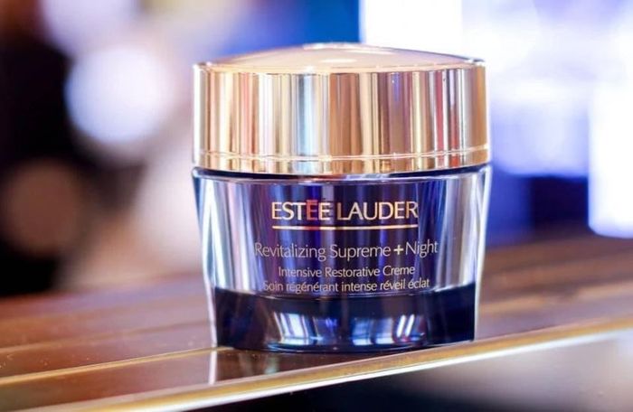 Kem dưỡng ban đêm Estee Lauder Revitalizing Supreme + Night Intensive dành cho làn da lão hóa