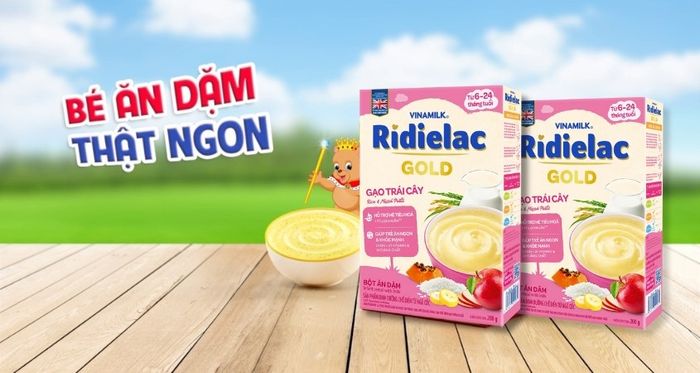 Bột ăn dặm Vinamilk RiDielac Gold gạo, trái cây hộp 200g (dành cho bé từ 6 đến 24 tháng tuổi)