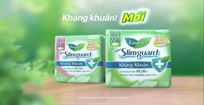 Băng vệ sinh ban ngày Laurier Super Slimguard kháng khuẩn siêu mỏng cánh, bộ 16 miếng