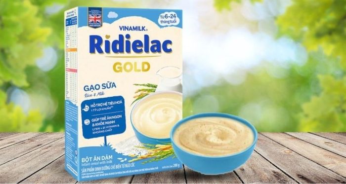 Bột ăn dặm Vinamilk RiDielac Gold gạo sữa hộp 200g (dành cho bé từ 6 đến 24 tháng tuổi)