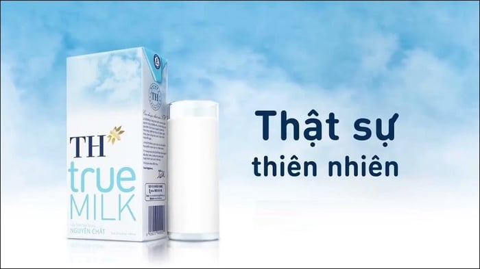 Bộ 4 hộp sữa tươi TH true MILK ít đường 180 ml