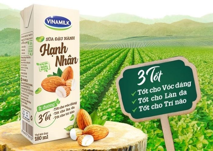  Sữa đậu nành hạnh nhân Vinamilk dung tích 180 ml