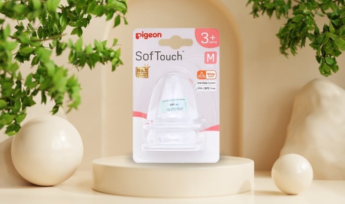 Bộ 2 núm ti Pigeon siêu mềm Plus WN3 cổ rộng size M (dành cho bé từ 3 - 6 tháng)