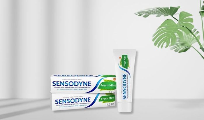 Kem đánh răng Sensodyne Bạc Hà